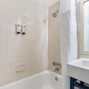Accessible Garden King Room